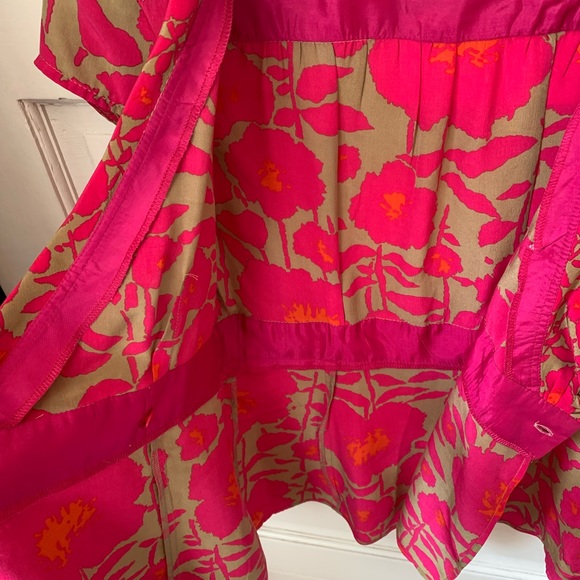Nanette Lepore 100% Silk Made in USA Fuchsia Pink Floral Cap Sleeve Wrap Shirt - Picture 11 of 11